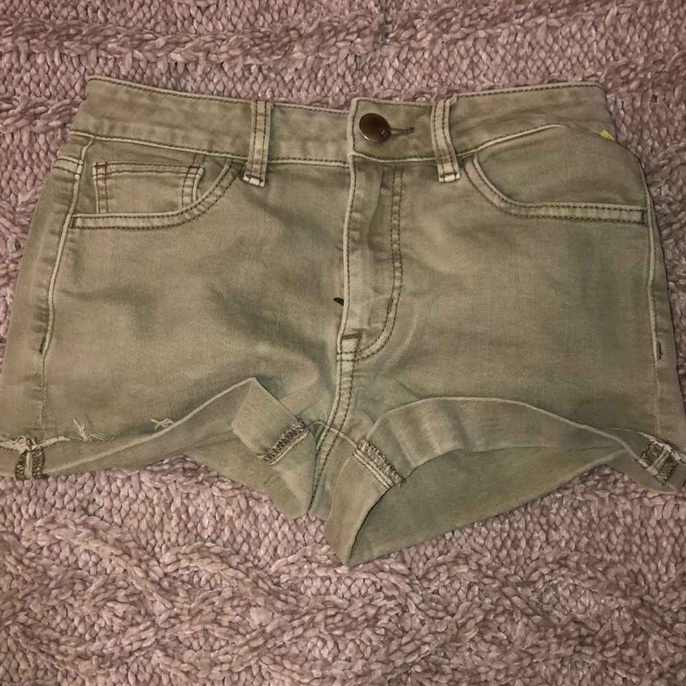 Green Aeropostale shorts